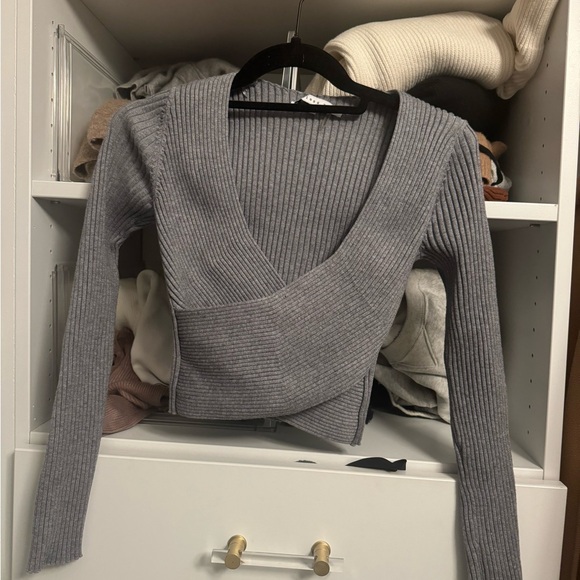 Gray Ribbed Wrap Top - Picture 5 of 5